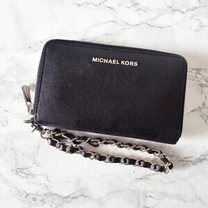 Michael Kors Black Leather Zip Around Bifold Wristlet Wallet see description